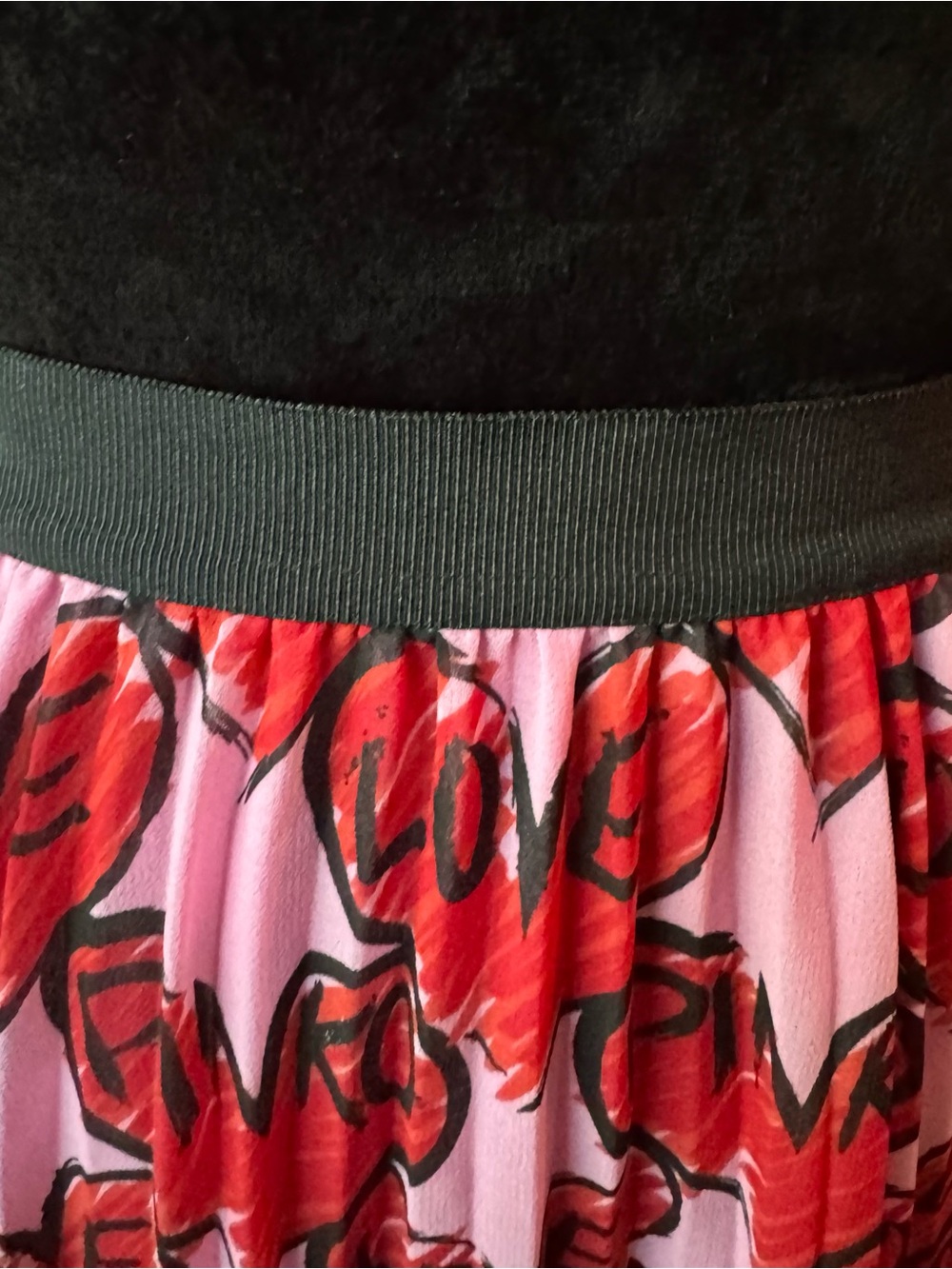 NWOT PINKO Love High-Low Plisse Pink Skirt with Red Heart Print, IT44/US8 - Picture 4 of 8